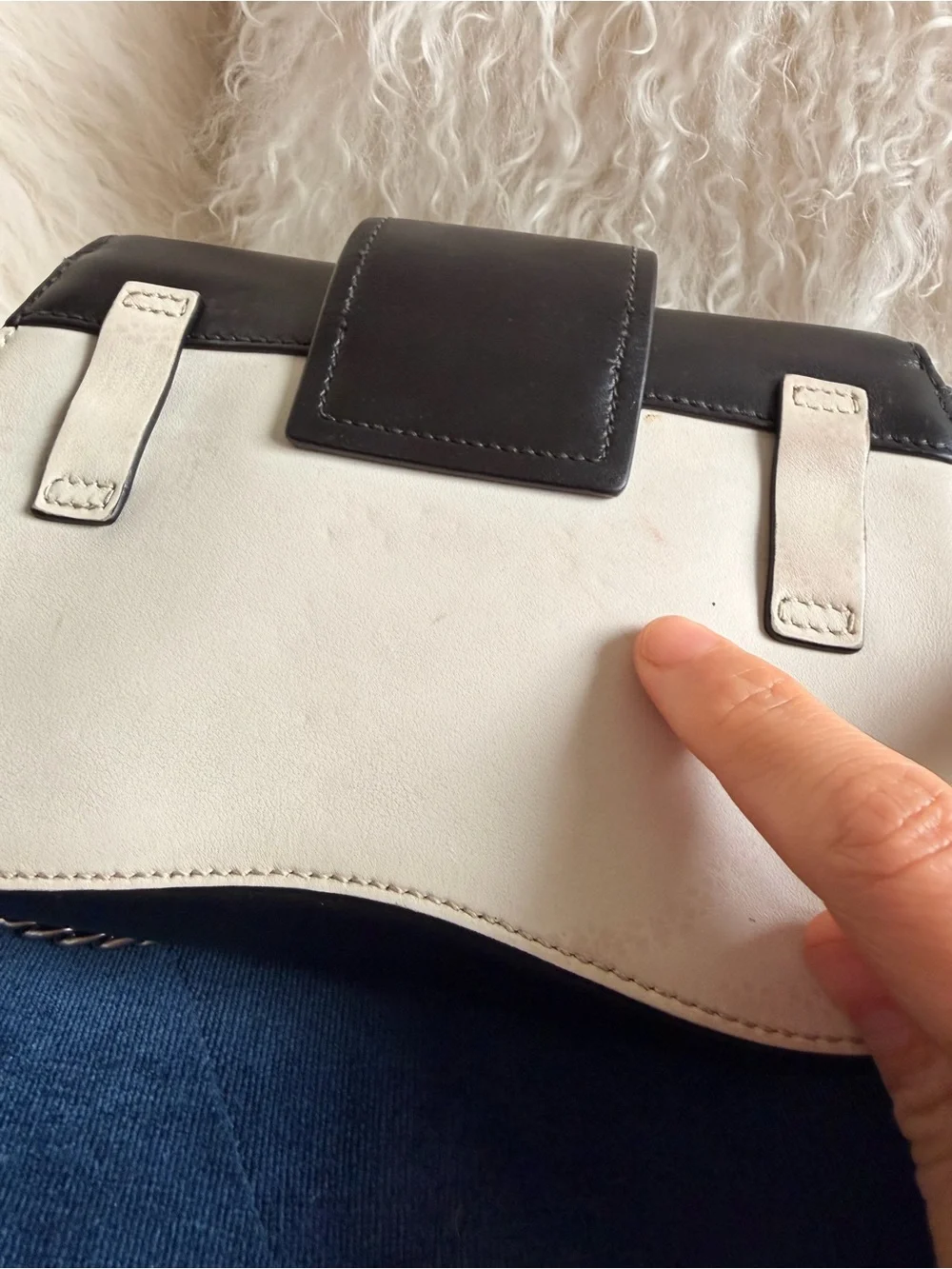 prada Signature Sidonie crossbody bag - Picture 7 of 9